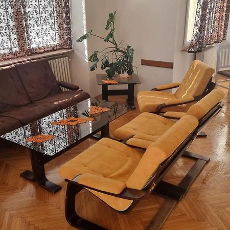 Risto Apartment Skopje Buitenkant foto