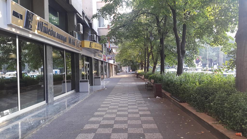 Risto Apartment Skopje Buitenkant foto